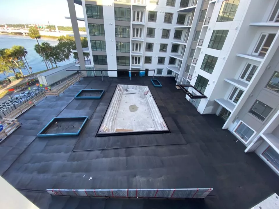 xdeck 1 960x720.jpg.pagespeed.ic.warqwbbt8k